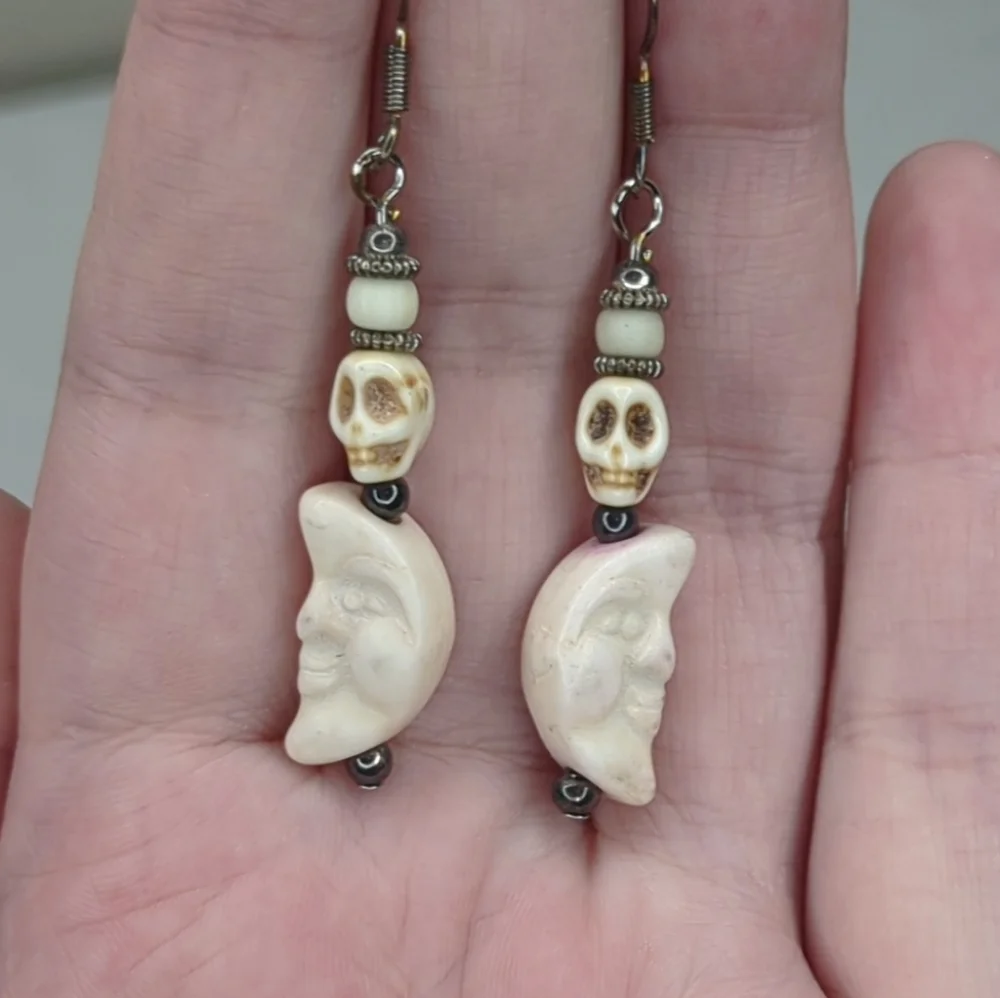 Skull and Moon Earrings - Picture 9 of 9